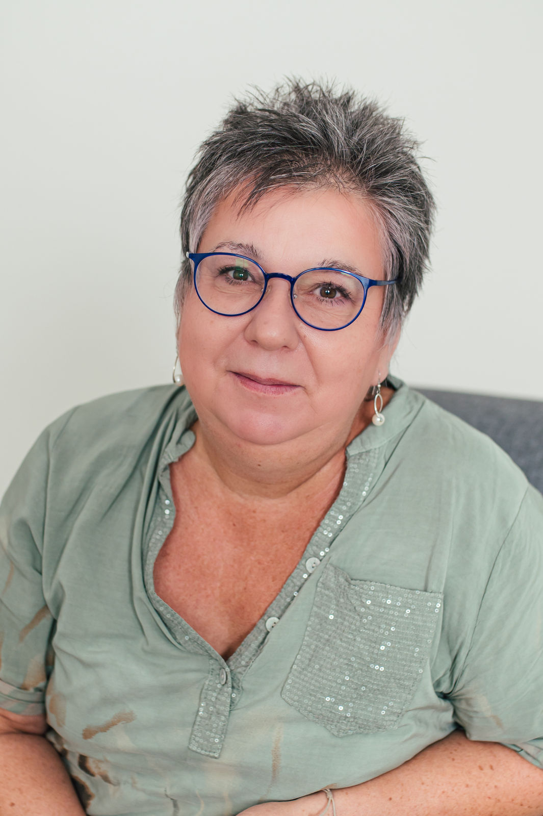 Elke Bekassy-Bekas Elke Bekassy-Bekas